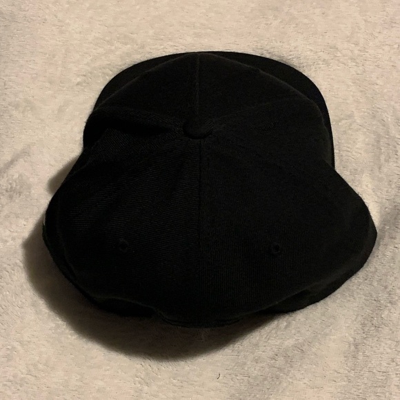 Married to the Mob Supreme B**** Flatbill hat - Picture 3 of 6